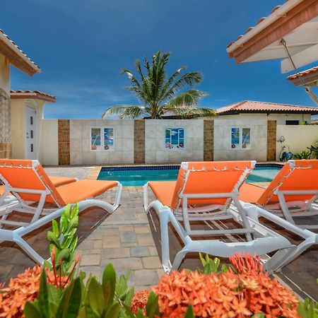 Villa Swiss Paradise With Private Pool Palm Beach Kültér fotó
