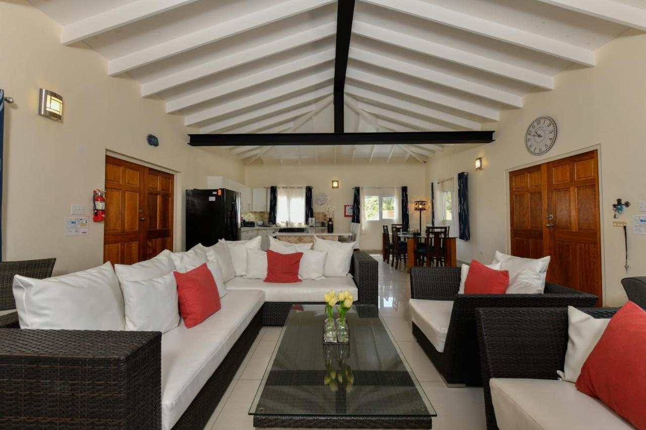 Villa Swiss Paradise With Private Pool Palm Beach Kültér fotó