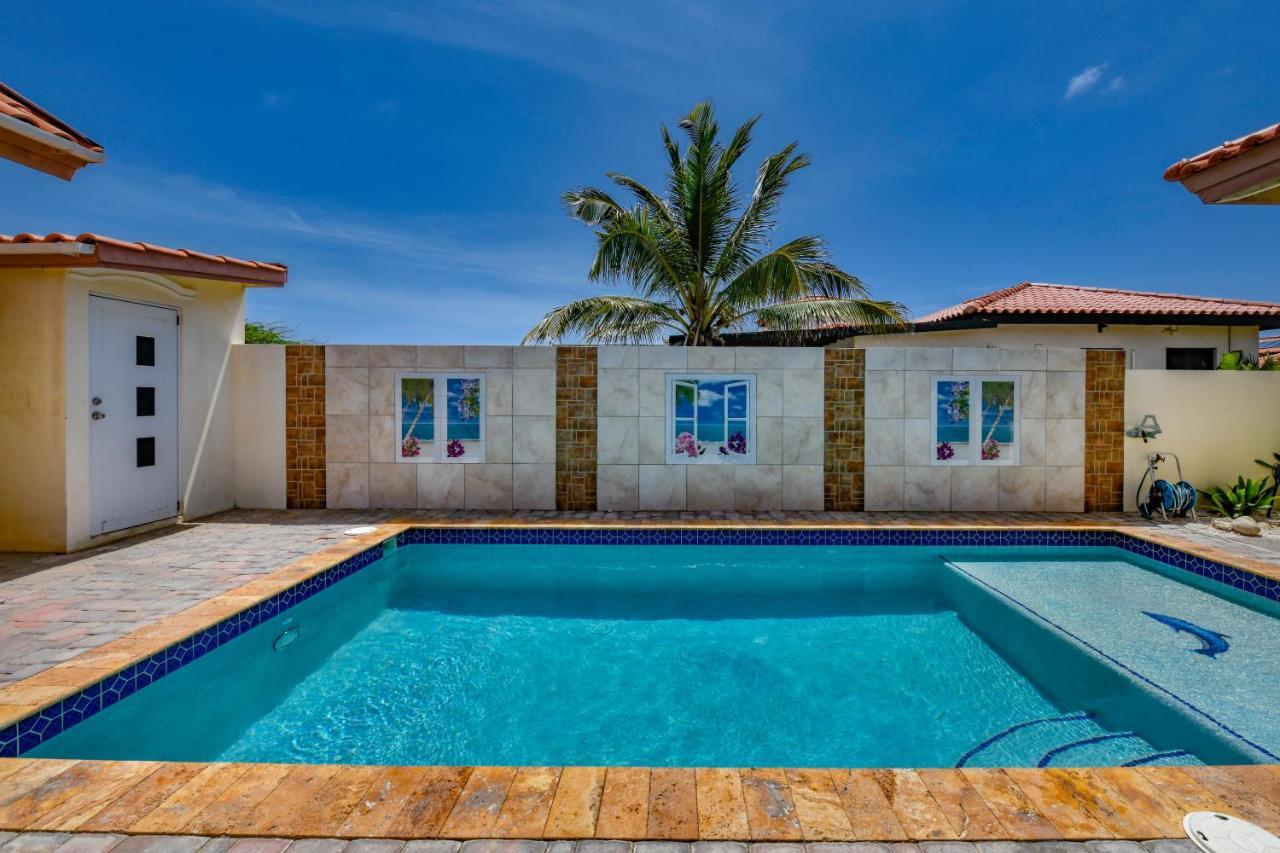Villa Swiss Paradise With Private Pool Palm Beach Kültér fotó