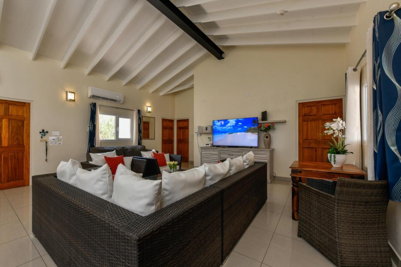 Villa Swiss Paradise With Private Pool Palm Beach Kültér fotó