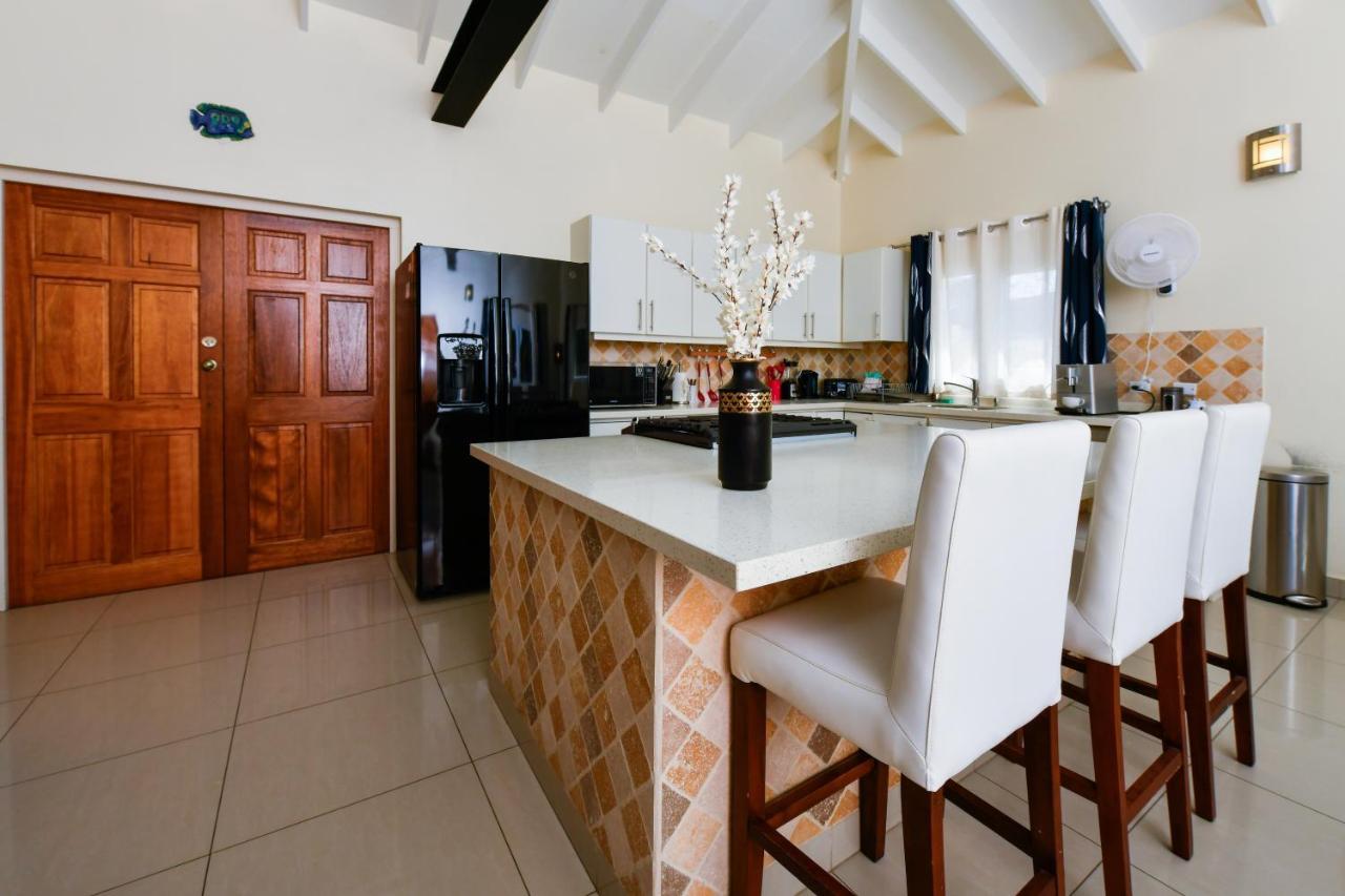 Villa Swiss Paradise With Private Pool Palm Beach Kültér fotó